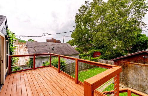 Jungle House Chillicothe Sleeps 24 Downtown Ohio Free Parking - Walk to Historic District - 5BR Luxury Home - Pet Friendly - King Beds - Over 5,800 Five Star Stays - Foto 3