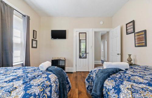 Bungalow Retreat! - Photo 22