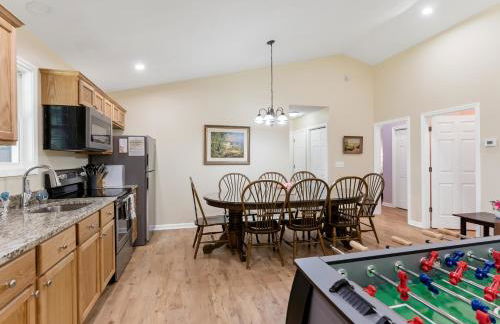 Picture Perfect Dual Home on the Lake - Foto 3