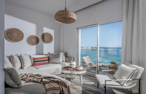 Khroma Luxury Suite 1 Beach front apartment - Photo 52