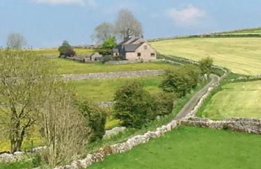 Thors Cave Cabin, Peak District - Photo 4
