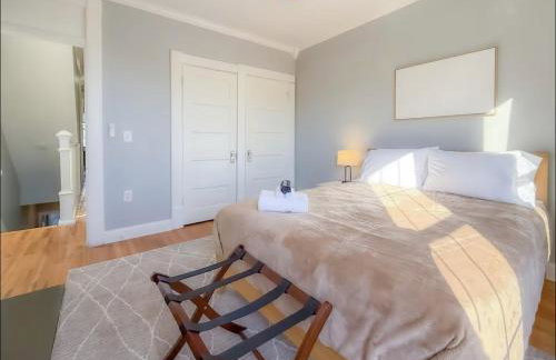 Spacious Home Downtown - Children's Hospital, Pets - Foto 25