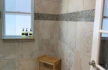 12 Person Grillin and Chillin Whole House Lakewood - Foto 57