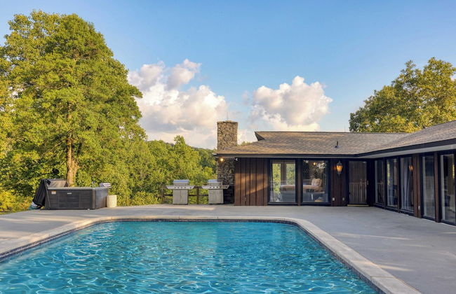 Amber Refresh by Avantstay Pool and Hot Tub - Foto 40