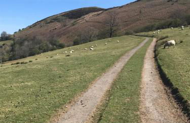 Spacious first floor apartment in the centre of Church Stretton with free parking - Foto 9