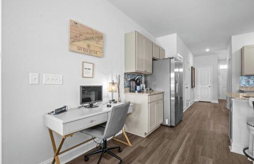 Little River 3BR Villa with Outdoor Movies & Fire Pit, Indoor Fire Place, Arcades, & Beach! - Foto 10