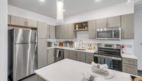 Pinnacle Heights 2Bdrm 2nd flr Pool Fitness Center Yoga Studio Dog Spa - Foto 2