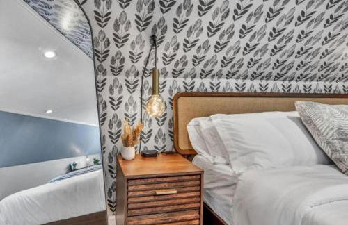 Swim and Relax In our Pool and Hot Tub and Recently Renovated - Foto 67