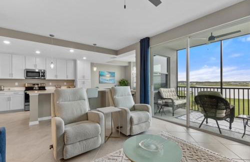 Third-Floor National Golf Course Condo 3BR 2BA, Full Amenities & Ave Maria Access - Photo 29