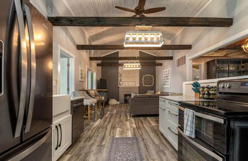 French Country Cottage Dock & Screened Porch - Photo 24