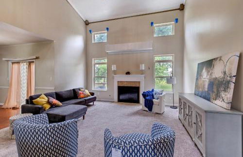 Incredibly Spacious Carmel Home with Fully Equipped Kitchen - 4700 Sq Ft! Sleeps 15! Pet Friendly! home - Foto 2