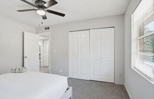 Charming 2-Bedroom Retreat Comfort Meets Style - Foto 9