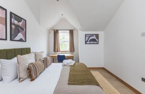 Elegant 1BDR Flat with Private Patio - Foto 15