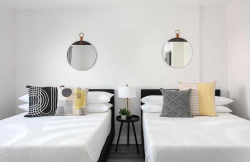 Modern 3BR Apt with Parking in Glendale - Foto 25