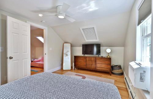 The Family Retreat At Bomoseen 4 Bedroom Home - Photo 67