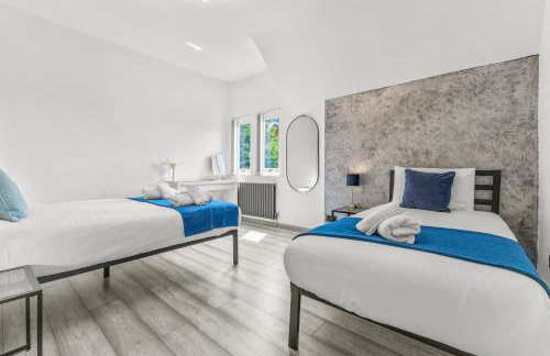 Modern City Centre Townhouse sleeps 10 & Parking - Foto 21