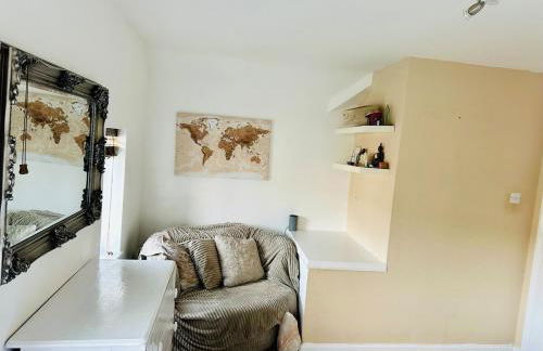 Woodingdean Contractor Pad - FREE Car & Van Parking - Foto 24