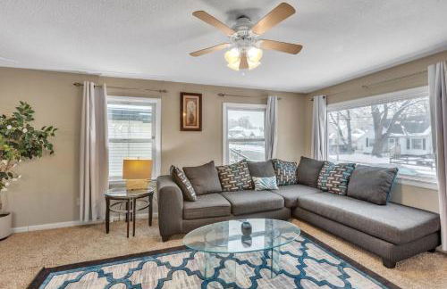 Lovely PET FRIENDLY three bedroom in desirable Urbandale Location! 3 Home by RedAwning - Foto 2