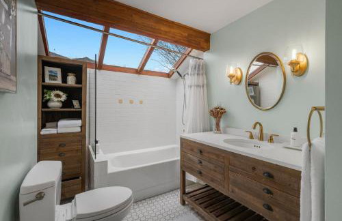 3 BR Loyal Heights Charmer Patio and Lawn - Foto 29