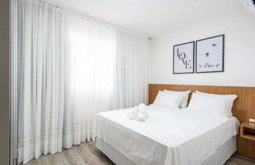 Apartamento 150m da PRAIA com SACADA, WI-FI AR CONDICIONADO, PISCINA, PORTARIA 24h, PLAYGROUND e vaga de GARAGEM - Foto 12