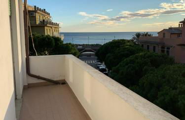 Casa Bianca 5 - confortevole in centro a Moneglia - Foto 1