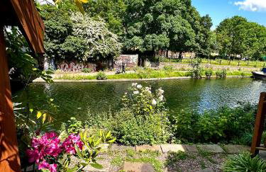 Amazing Location - City of London- 2 Bedroom Stunning Canal View House With Private Garden,Parking & Balcony - Foto 55