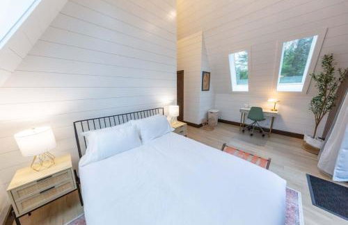 TreeTops Ayframe, Supersized AFrame on the River with Hot Tub - Foto 55