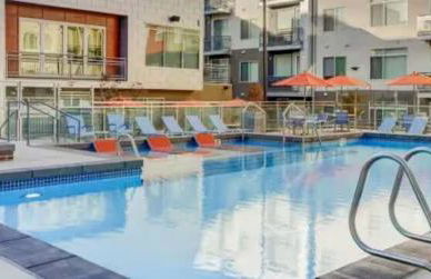 Modern Resort Styled 2BR Apt W Pool, Gym & Hot Tub - Foto 10