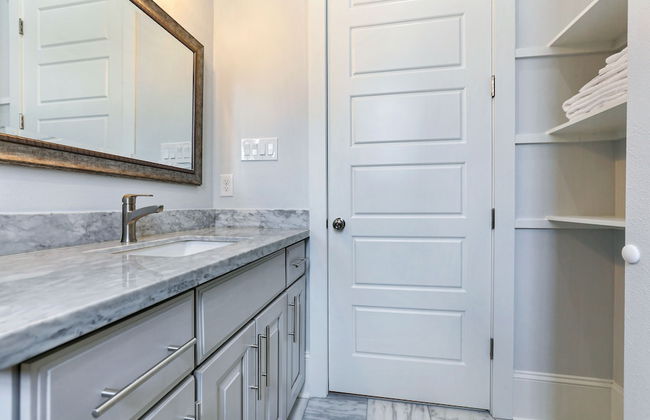 Amazing 4BR w Balcony by Hosteeva - Foto 25