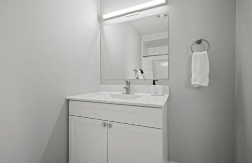 Stylish & Modern Unit Prime Location & Comfort - Foto 19