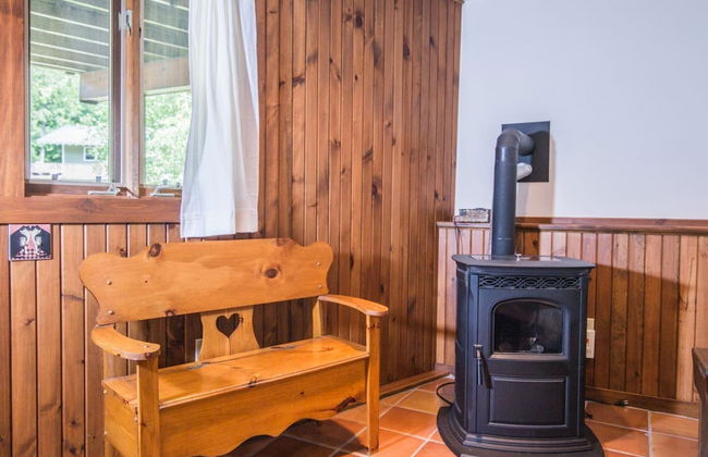 Cottage in the Woods - Photo 7