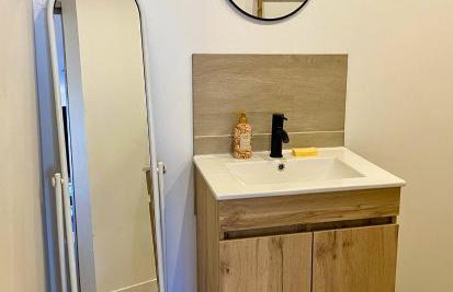 Duplex moderne et calme - face gare & proche centre - Photo 9