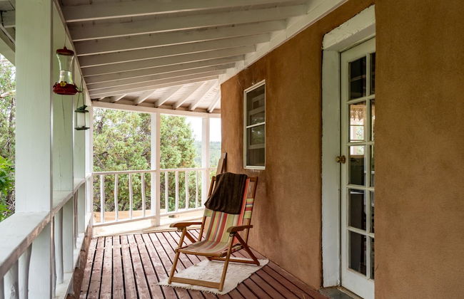 The House of 5 Porches - Photo 23