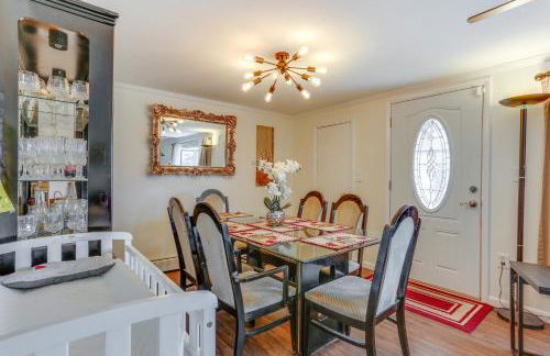 Milford Family Home with Koi Pond and Porch! - Foto 7