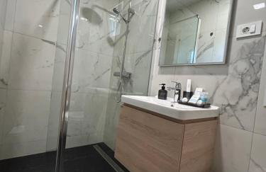 Daphne Luxe Retreat -Sea View-King size bed- - Foto 30