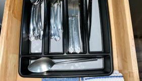 Spacious 4BR home w 2BA, a workspace & king bed! - Photo 4