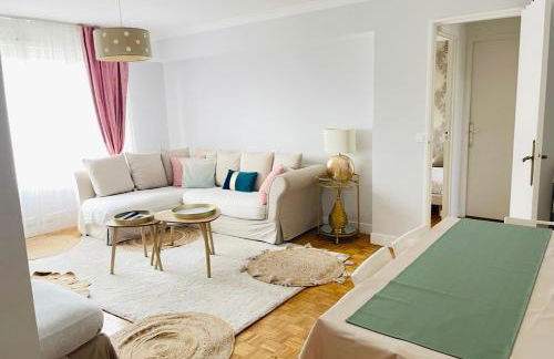 7 Guests, couchages- parking inclus- proche métro at door- 8min Paris - Foto 2