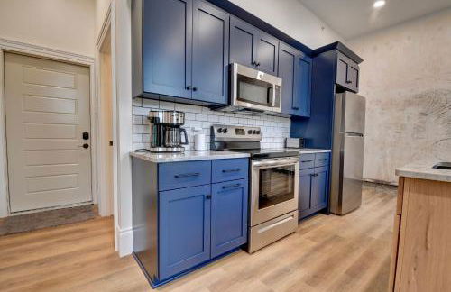 Kaufman Suite- BY BUSY INTERSECTION - Foto 14