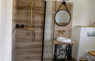 50m2, 4 personnes , jacuzzi et sauna privatif - Photo 43