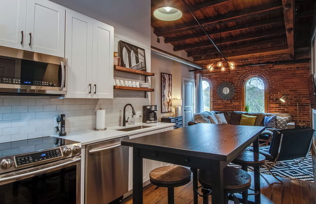 Modern Luxury at The 1865 - Photo 11