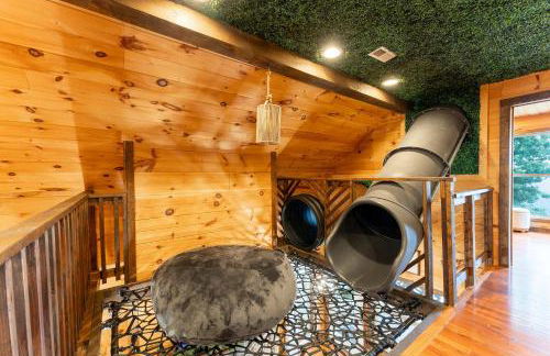 Big Time Hill Cabin with an indoor pool hot tub & great views - Foto 4