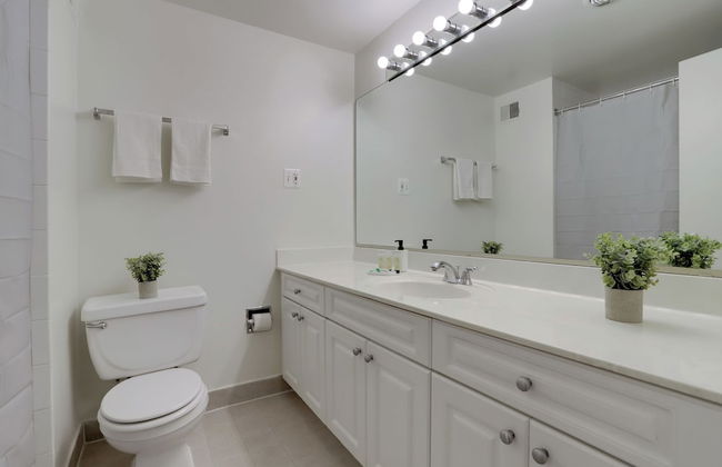 Crystal City Apt Close to Airport - Foto 37