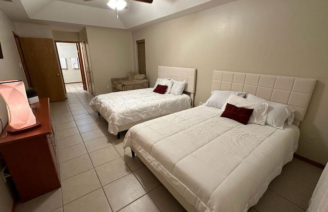 McAllen Majesty 4BR w Pool and Comfort - Foto 17