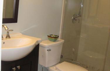 3BR Beautiful Remodeled Victorian w/ Beach Locker - Foto 8