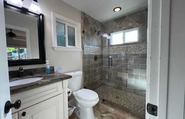 Fantastic 6 bedroom, 4.5 bath home (4 master Suites), pool home - Foto 23