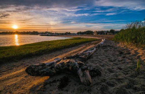 Waterfront Lakehouse Getaway in Clinton with HOT TUB - Foto 19