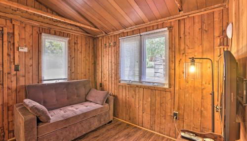 Steps to Beach! Dog-Friendly Suttons Bay Cottage - Foto 5