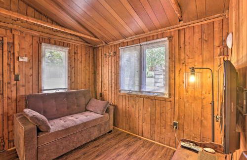 Steps to Beach! Dog-Friendly Suttons Bay Cottage - Foto 5