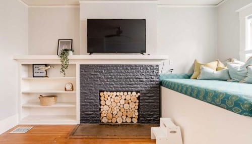 Stay Portland - PDX Art Deco Lounge - Local Eateries, Bars & Shops - Photo 2