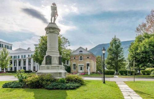 Picture Postcard Mansion in Manchester Village - Foto 30